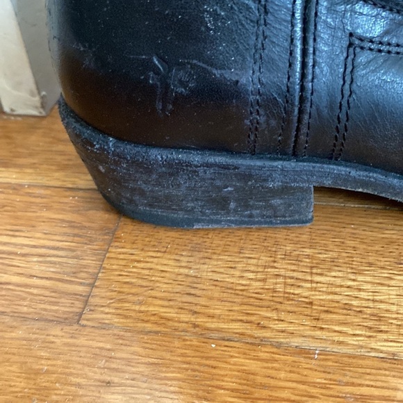 Frye - Picture 6 of 8